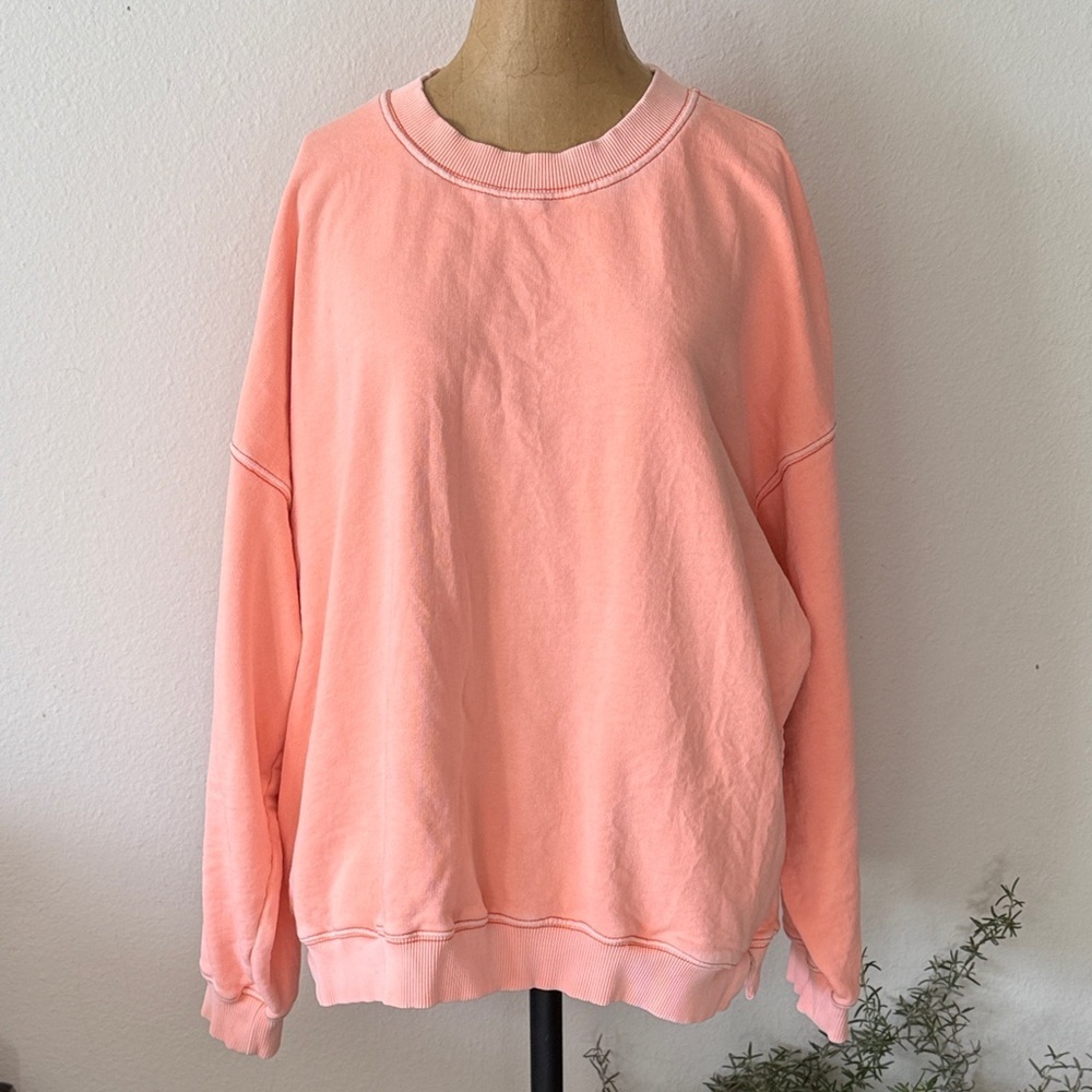 Free People Movement sz M oversized salmon pink sweatshirt great pre owned cond